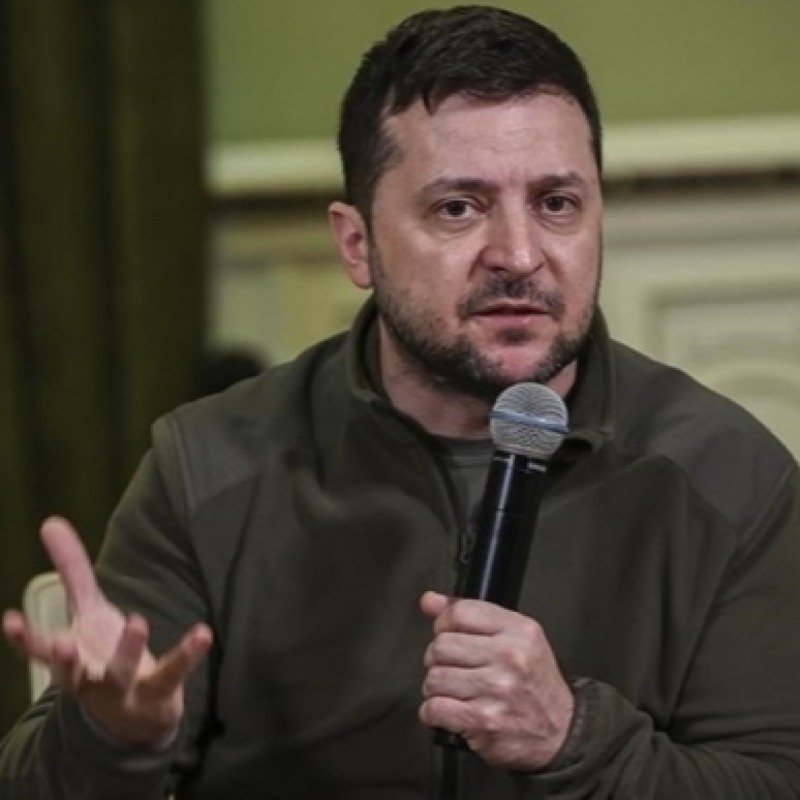 Zelenski: "Əbu-Dabidəki danışıqlar konstruktiv olub"