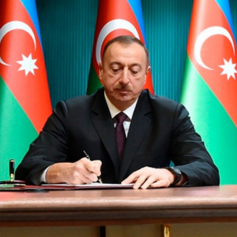 Prezident idmançıları mükafatlandırıb