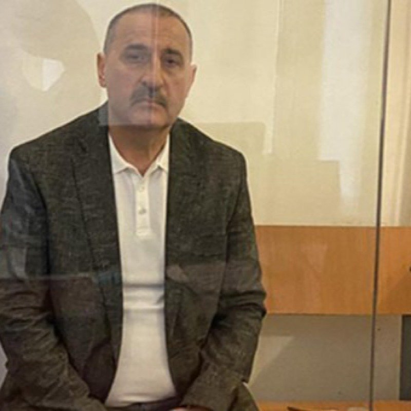 Xanımı Nazim Bəydəmirlinin 'kars'a salındığını deyir