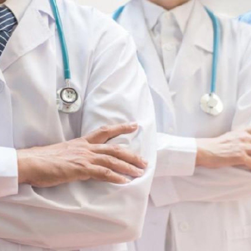 Həm həkim çatışmır, həm də işdən çıxarırlar - NİYƏ?