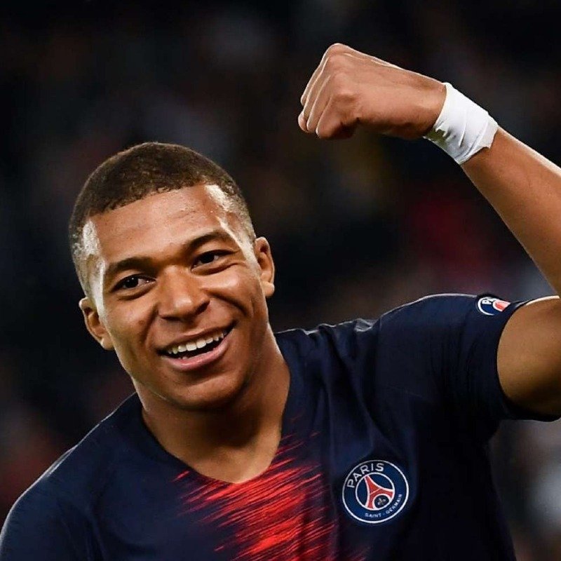 Mbappe millidə bombardir oldu - Rekordu qırdı