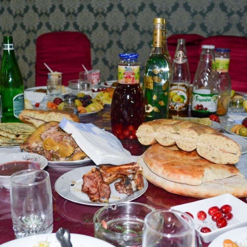Toylarda spirtli içkilər qadağan edilə bilərmi?