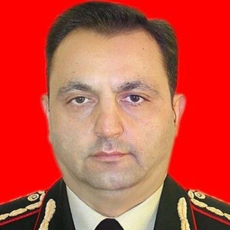 "Çox təkəbbürlü idi" - Deputat işdən çıxarılan generaldan danışdı