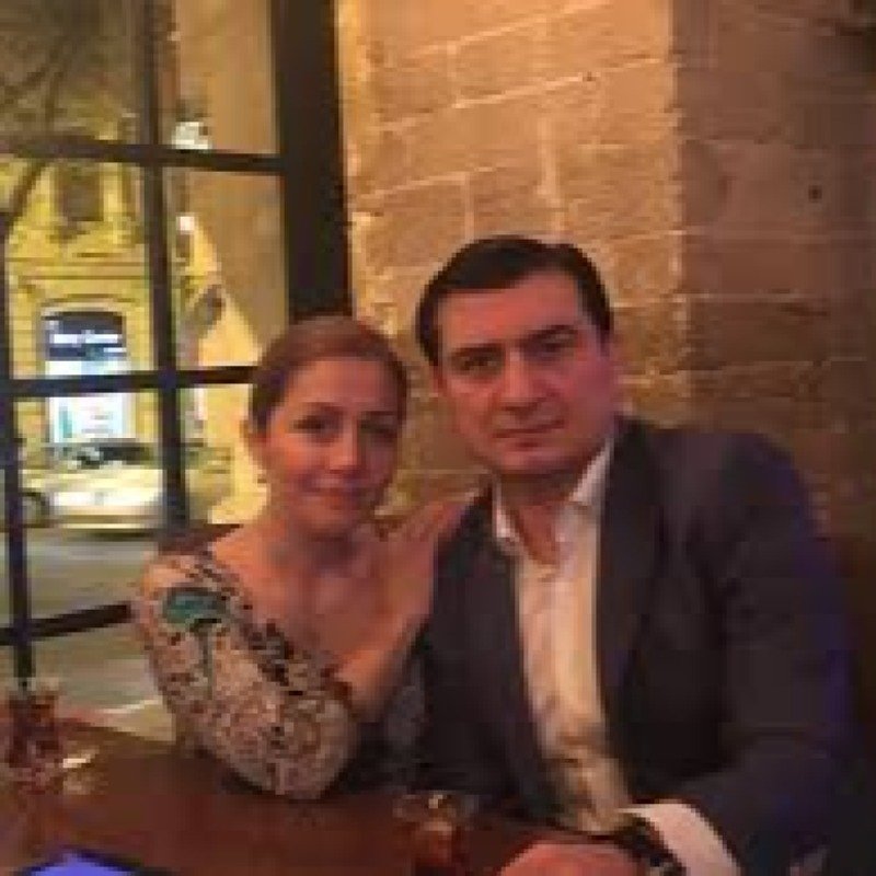 Azər Qasımlının həbsinə səbəb olan şəxs onun həyat yoldaşını da məhkəməyə verib