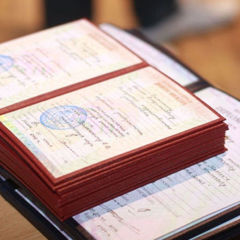 Qırmızı diplomlar tarixə qovuşur?