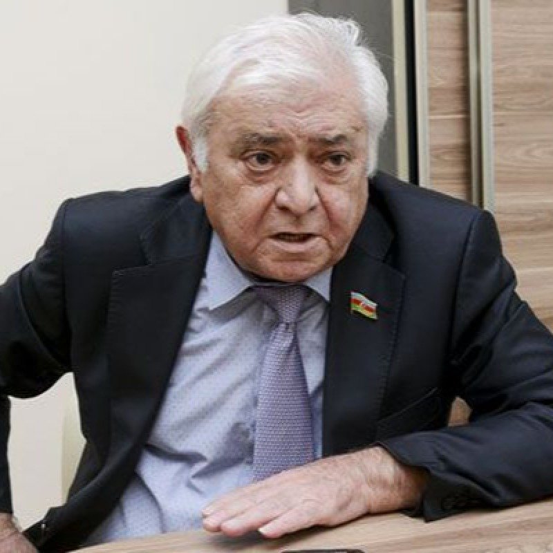 Aqil Abbas qalmaqallı “Məhsəti” filmi barədə danışdı: “Şeirlərindən şairin ağlı, əqidəsi bəlli olur”