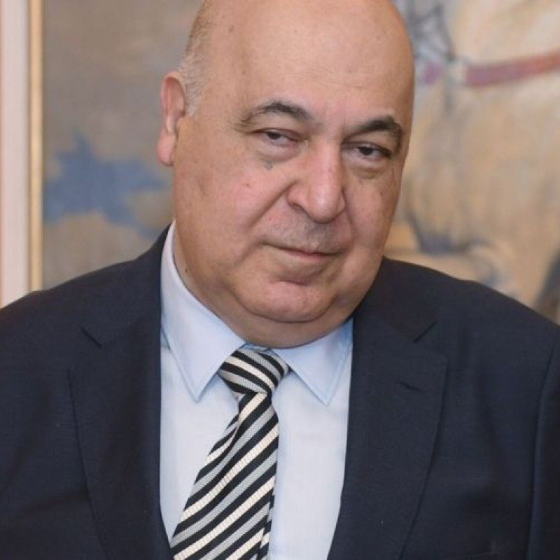"Gəlib kiminləsə yeyib-içdiyinə görə vəzifədən çıxarılması haqda deyilənlər qeyri-ciddidir"