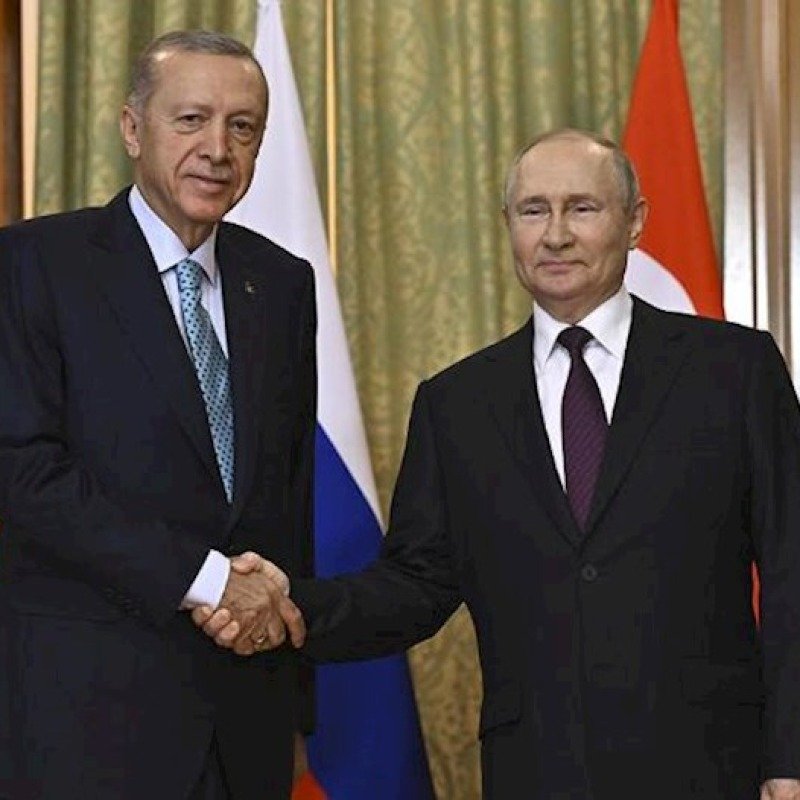 Ərdoğan Putinlə görüşdü