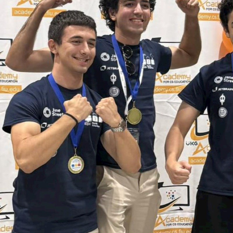 Azərbaycandan olan tələbə — Atabəy Rəcəbli ABŞ-da ICPC Regional Olimpiadasında birinci oldu (FOTO)