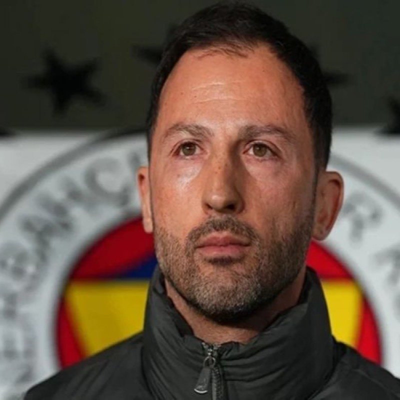 "Fənərbaxça"nın baş məşqçisi istefaya göndərildi