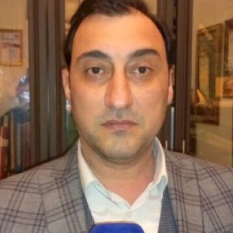 “1990-cı illərdən üzv olub, indiyədək bir manat da verməyib” - AYB qərarında qətidir