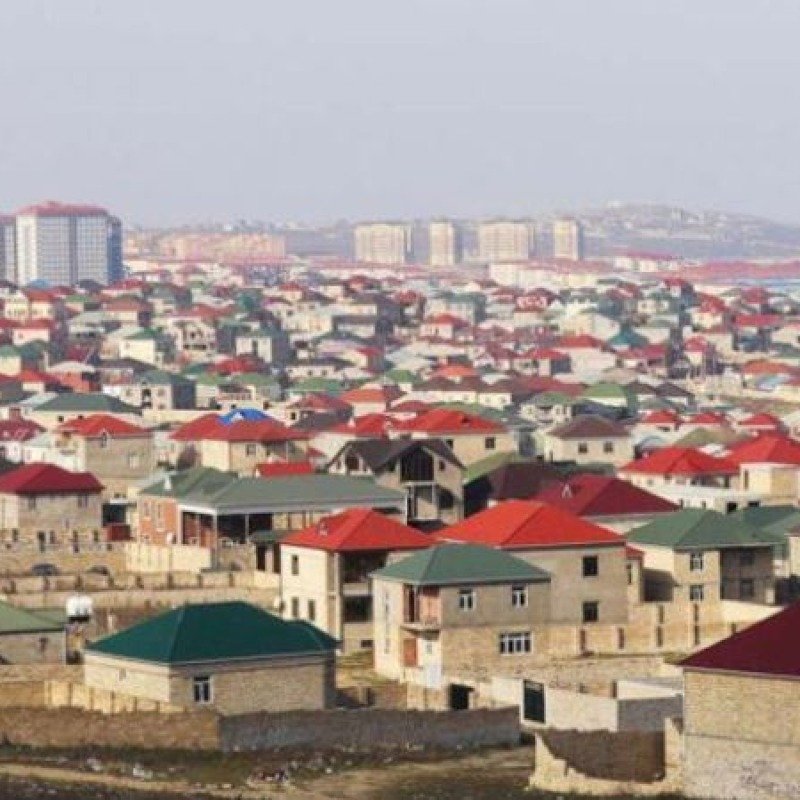 Həyət evlərinin qarşısındakı boş sahələr kimə məxsusdur?