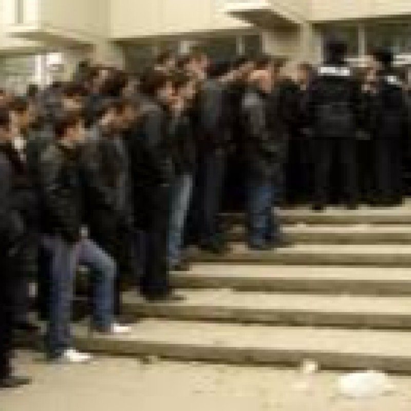 İşini itirənlər çoxalır, işsiz kimi qeydiyyata düşənlər isə...