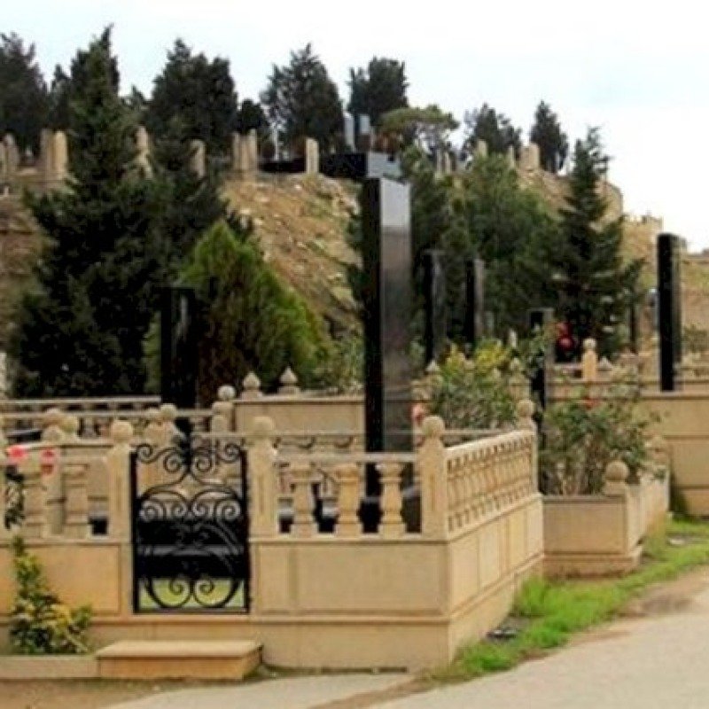 Azərbaycanda dəfn qaydaları: “Deyir ki, məni dik basdırın...”