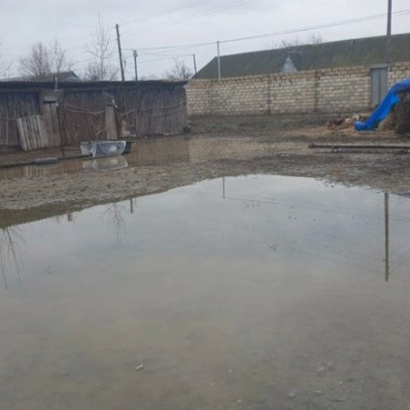 Kürdəmirdə magistral su kəməri partladı, rayon mərkəzi və 6 kənd susuz qaldı