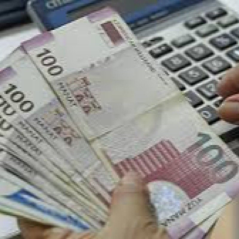 Dövlət qulluqçularının maaşları artdı – baş nazir 17 min, MSK sədri 12 min manat