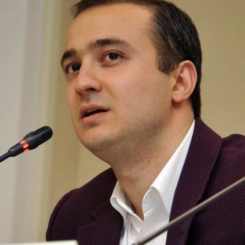 Nazir oğlunu aldadan məşhur maliyyəçiyə qarşı başqa ittihamlar var imiş - TƏFƏRRÜAT