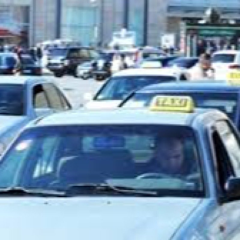 Taksi xidmətində yeni qaydalar: daha bahalı, daha az, daha çətin