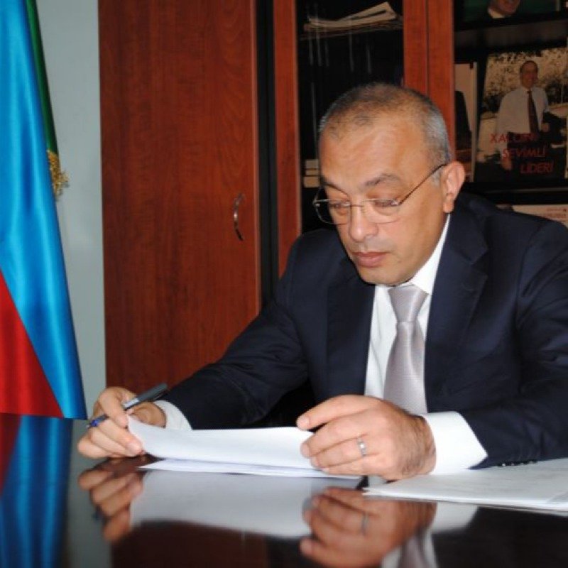 Zaur Mikayılov: "Abşeronda qurudulan göl ərazilərində satılan evlər təhlükəlidir"